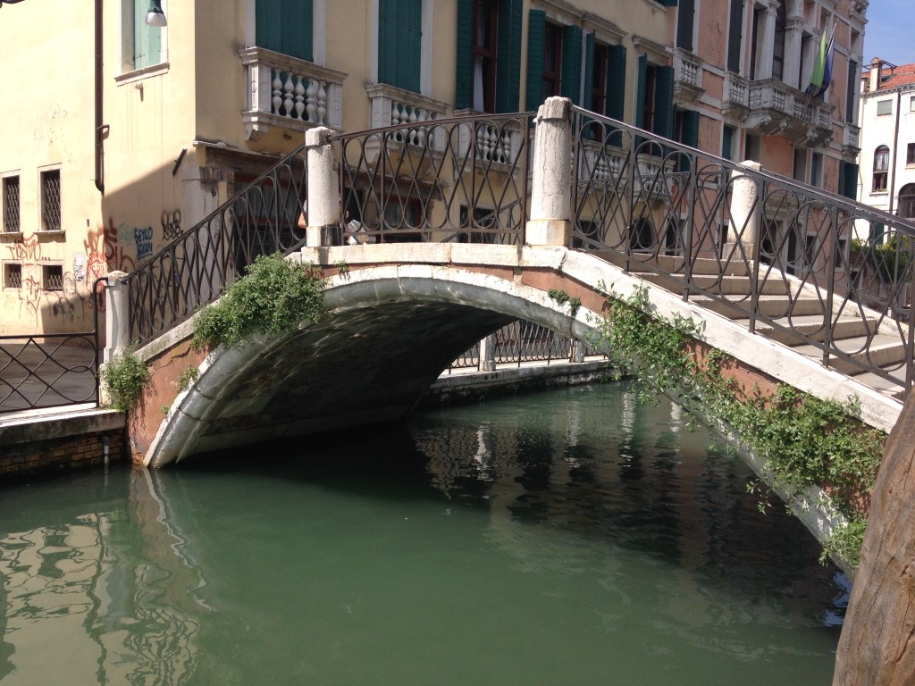 Flowers on bridges!